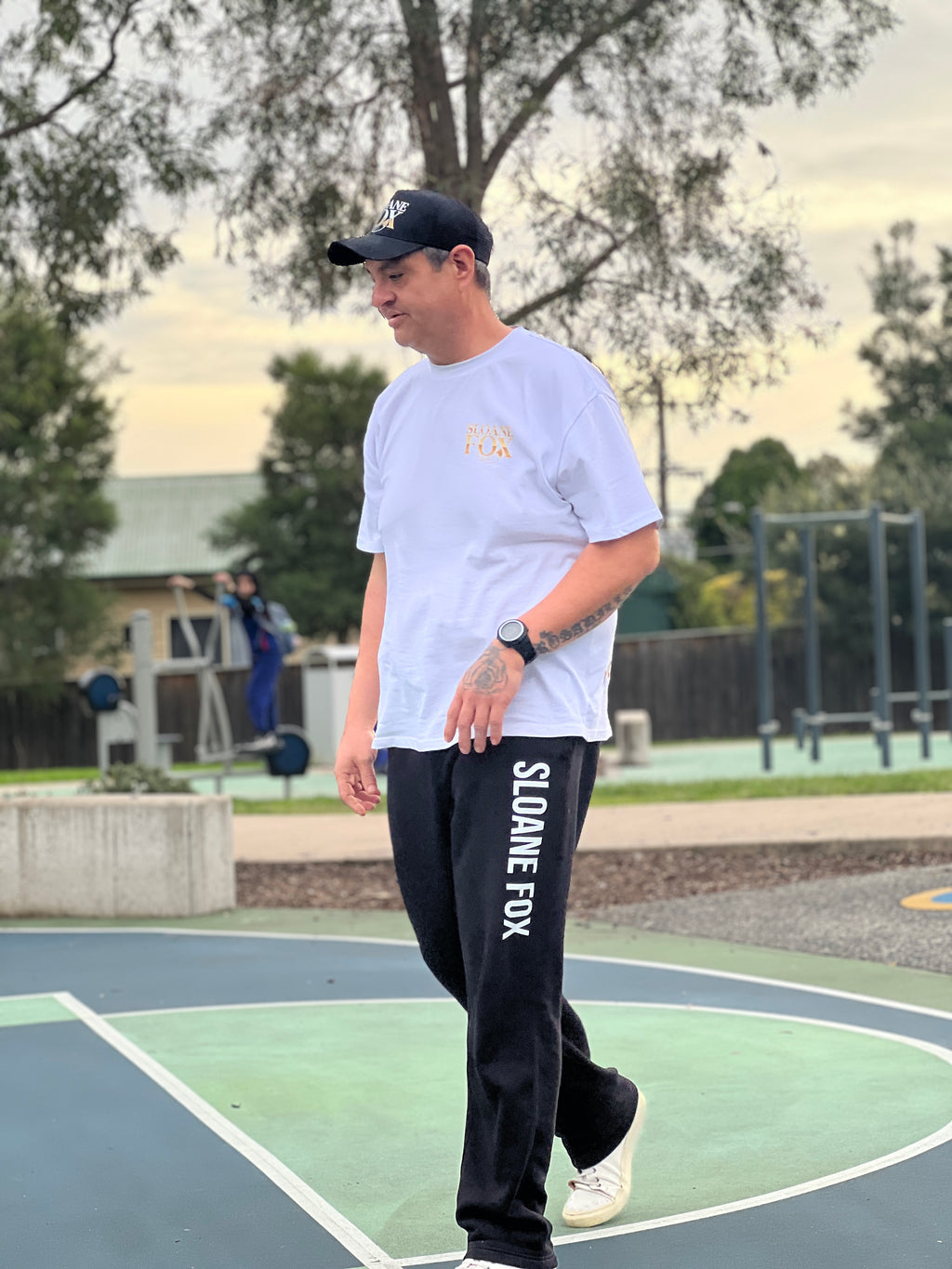 👖 SLOANE FOX — RELAXED CUFFLESS TRACK PANTS - Premium 320gsm Fleece